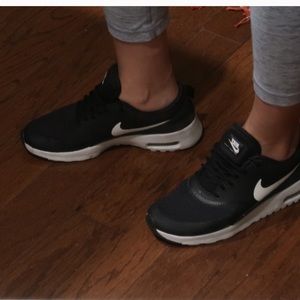 nike black air max thea